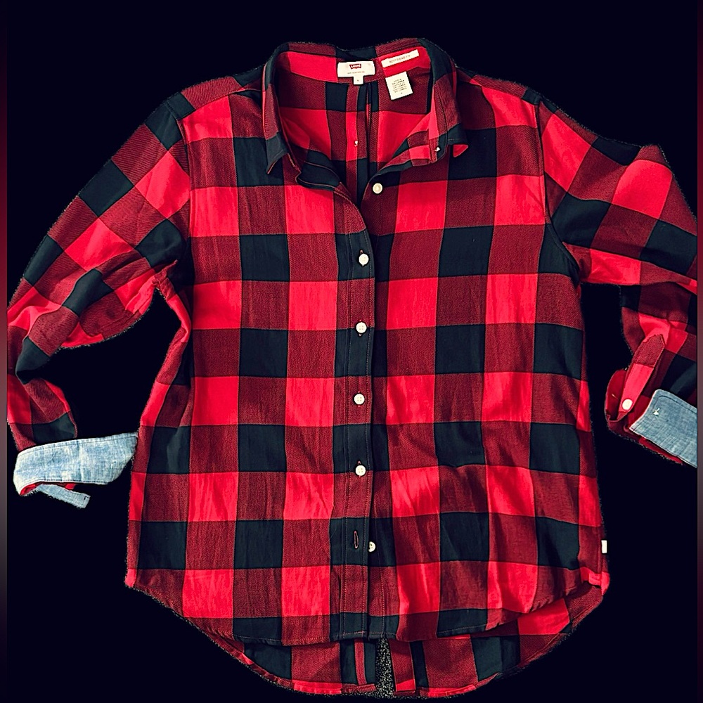 Levi's | Women's Red Buffalo Plaid | Button Up | Boyfriend Fit Shirt | MED |